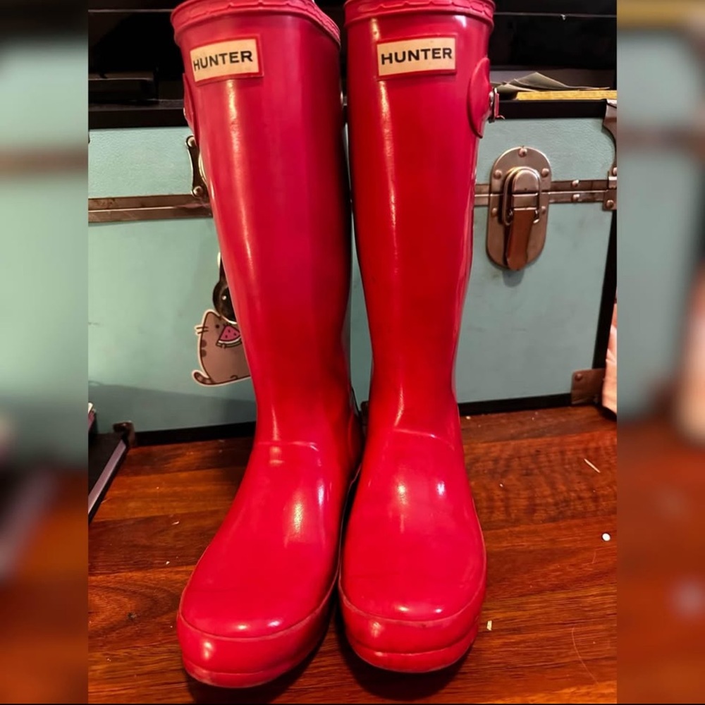 Hunter Fuchsia Tall Boots